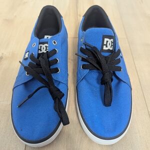 DC youth blue canvas shoes size 5.5Y